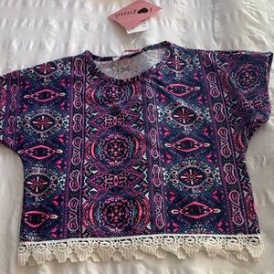 BNWT I 🩷 PINC Trendy Kids Patterned Top with Lace Hem SIZE 4